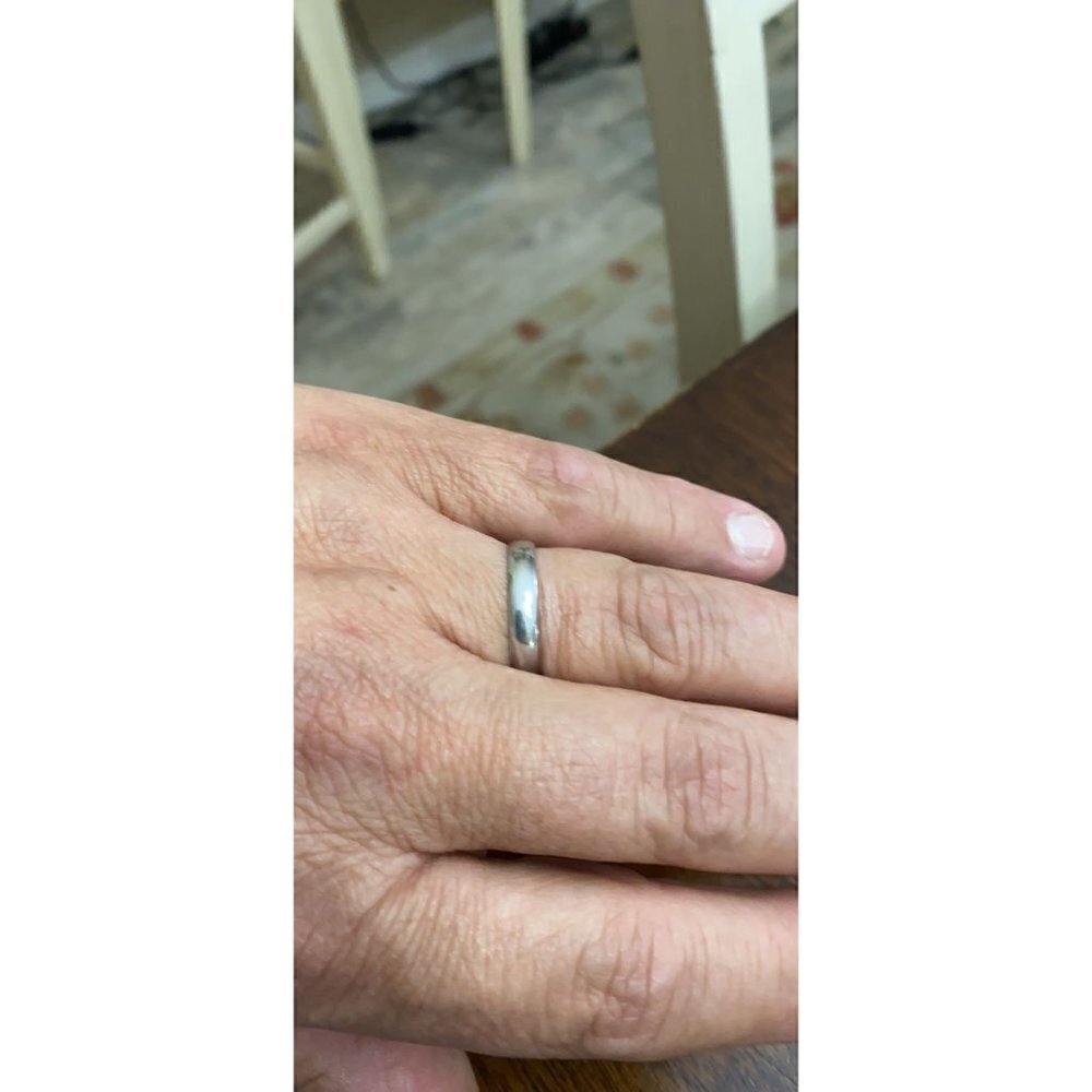 𝅺925 Sterling Silver 4mm Ring Elegant Solid Minimalist Simple Band Men & Women